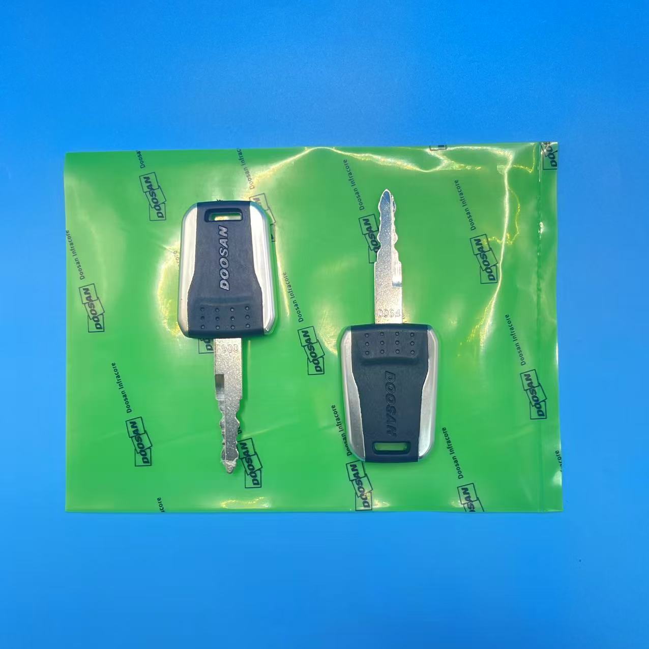 2 PCS F900 Key For Deawoo Doos - Heavy Equipment Bobcat ulasan dan harga